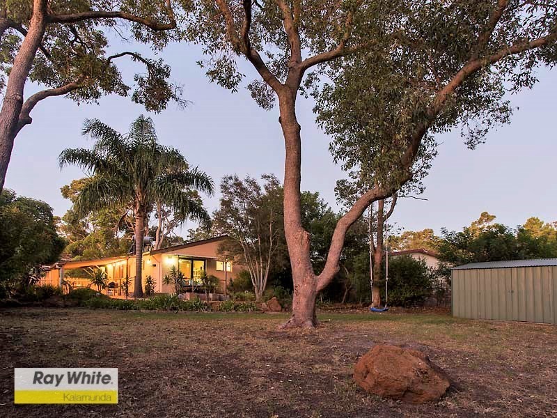 39 Coral Road, Kalamunda WA 6076