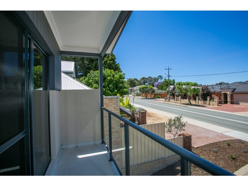 2/18 Heath Road, Kalamunda WA 6076
