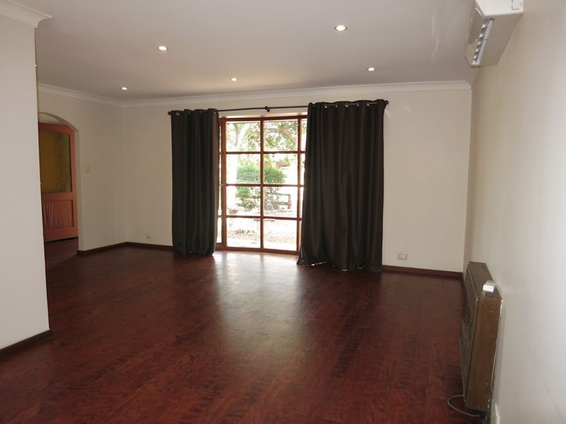 22 Glyde Road, Lesmurdie WA 6076