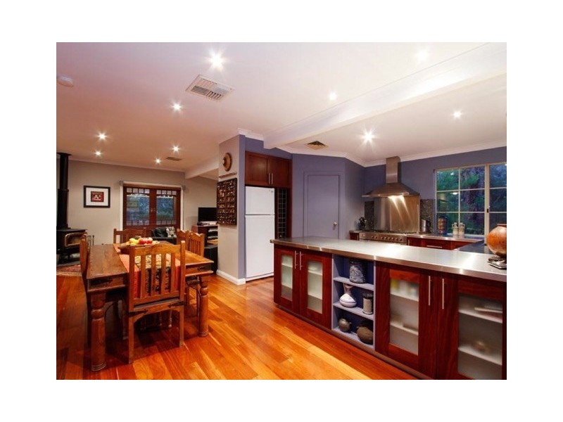 10 Tennyson Street, Gooseberry Hill WA 6076