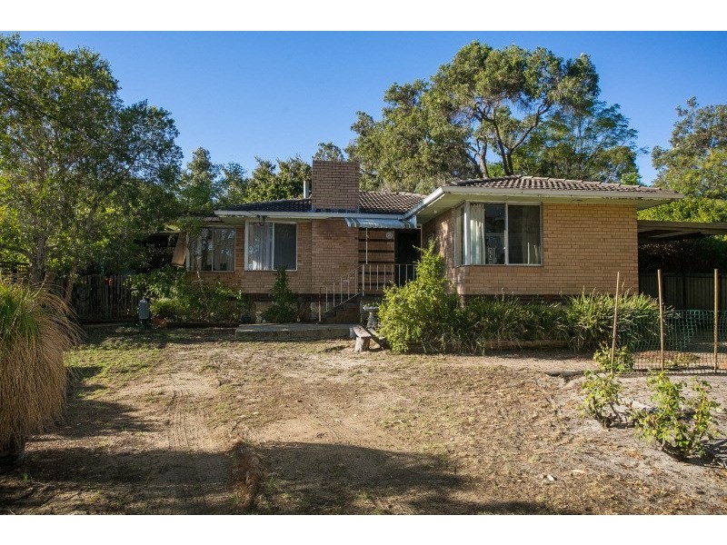 14 Traylen Road, Kalamunda WA 6076