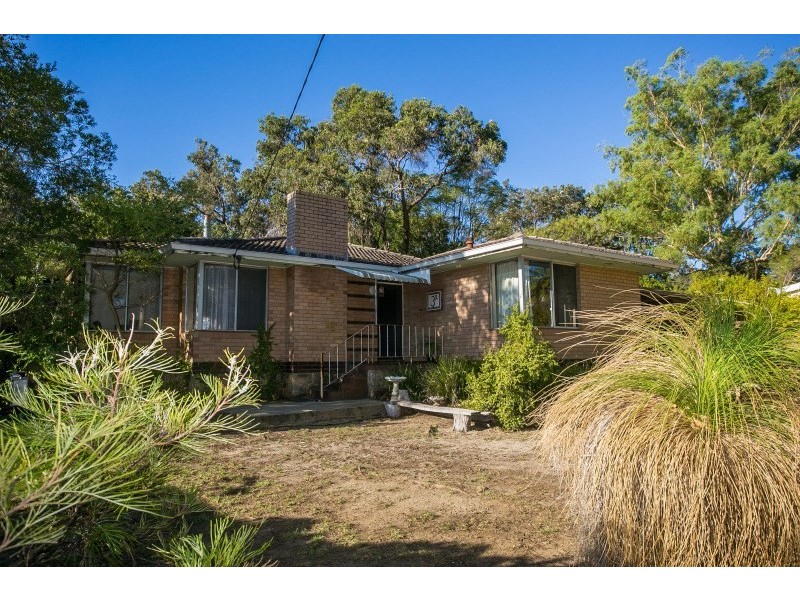 14 Traylen Road, Kalamunda WA 6076