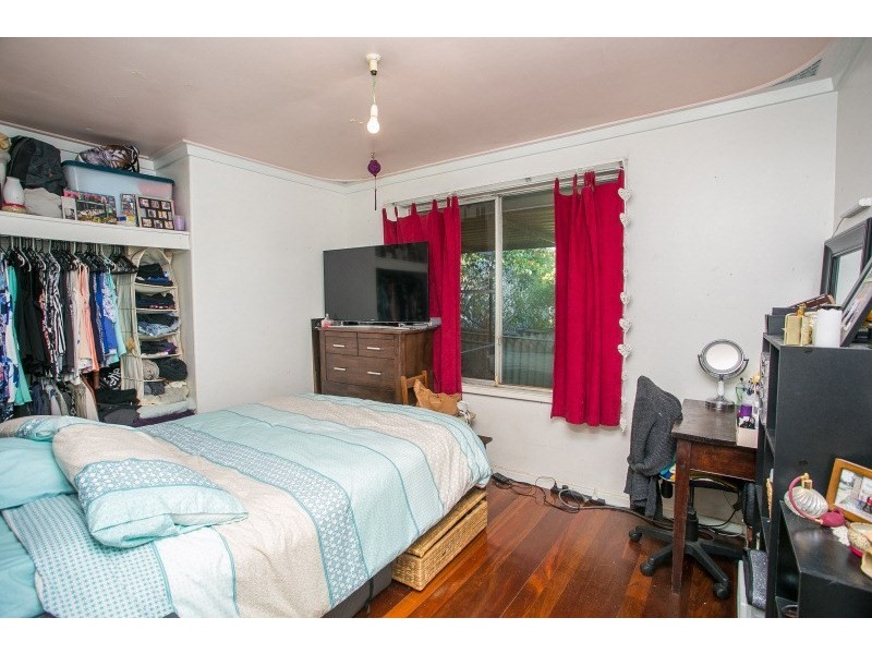 14 Traylen Road, Kalamunda WA 6076