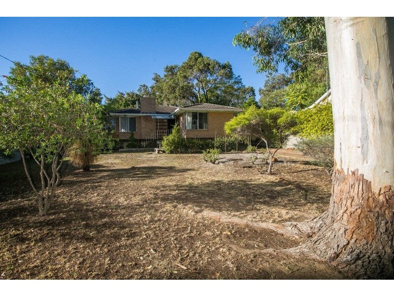 14 Traylen Road, Kalamunda WA 6076
