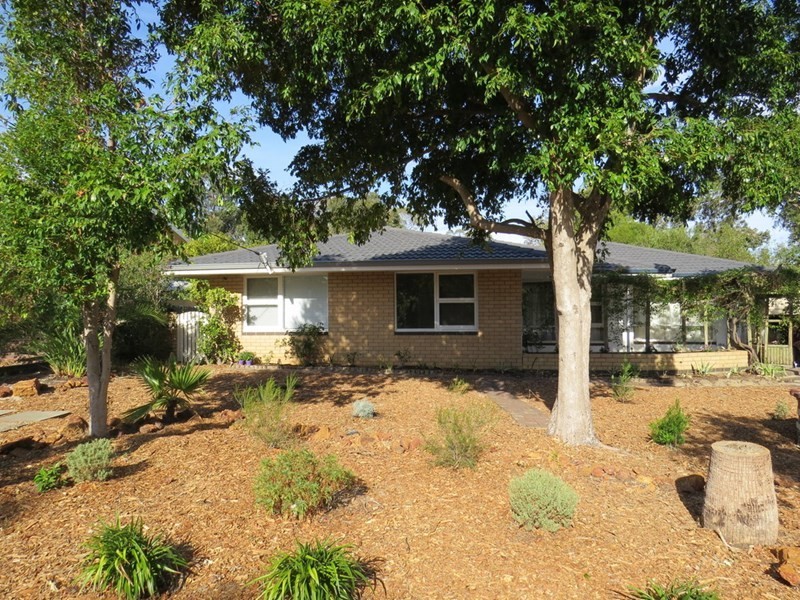 49 Alpine Road, Kalamunda WA 6076