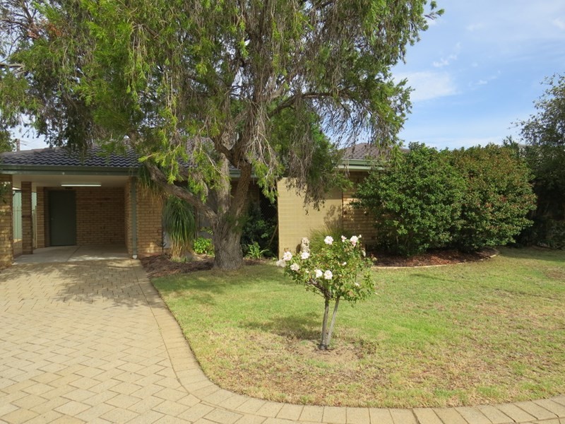 8/16 Leiden Place, Forrestfield WA 6058