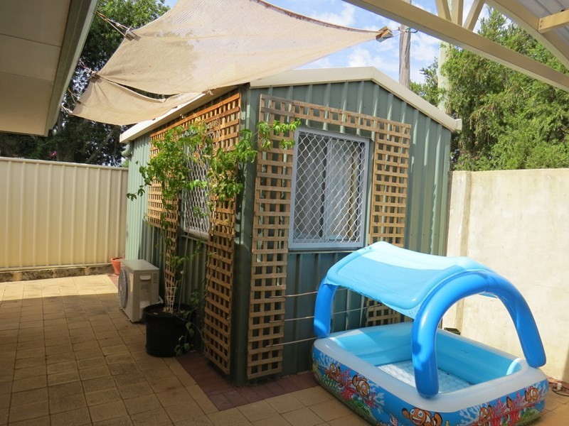 8/16 Leiden Place, Forrestfield WA 6058