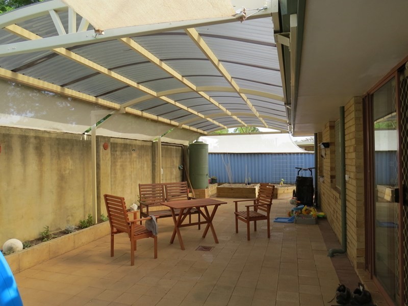 8/16 Leiden Place, Forrestfield WA 6058