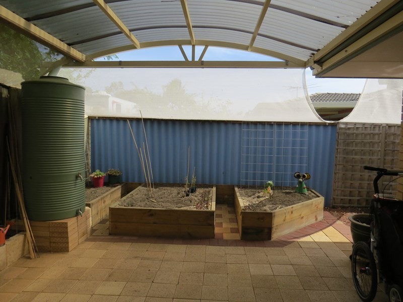8/16 Leiden Place, Forrestfield WA 6058