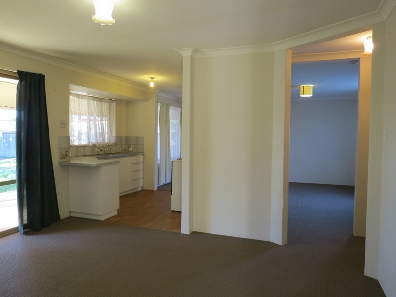 1 Brolga Court, High Wycombe WA 6057