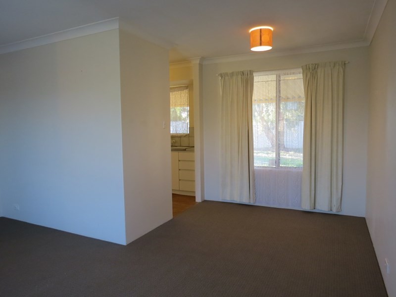 1 Brolga Court, High Wycombe WA 6057