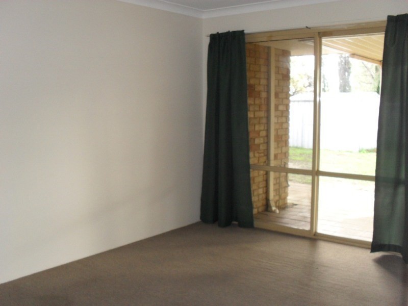 1 Brolga Court, High Wycombe WA 6057