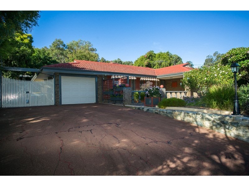 44 Watsonia Road, Gooseberry Hill WA 6076