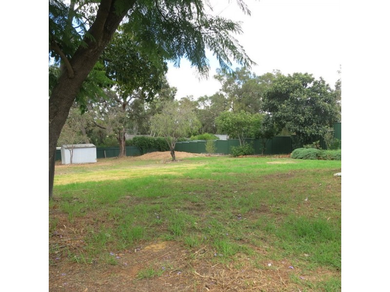 71 Temby Avenue, Kalamunda WA 6076