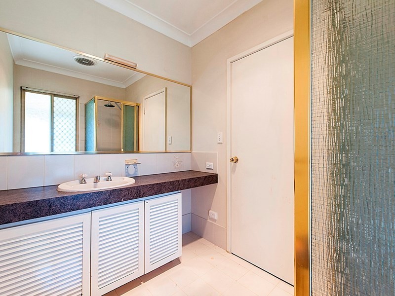 10 Bromfield Drive, Kelmscott WA 6111