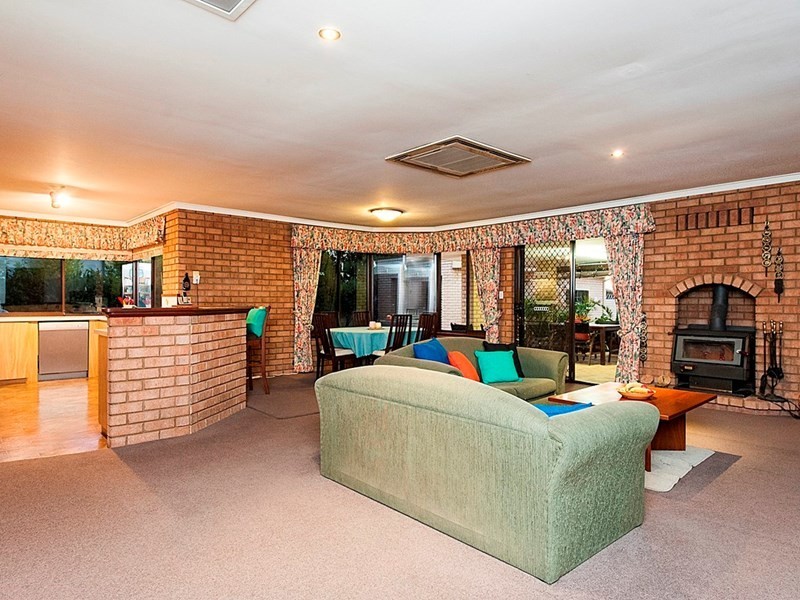 45 Bridgwood Road, Lesmurdie WA 6076