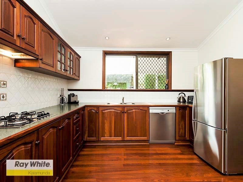 16 Jones Street, Kalamunda WA 6076