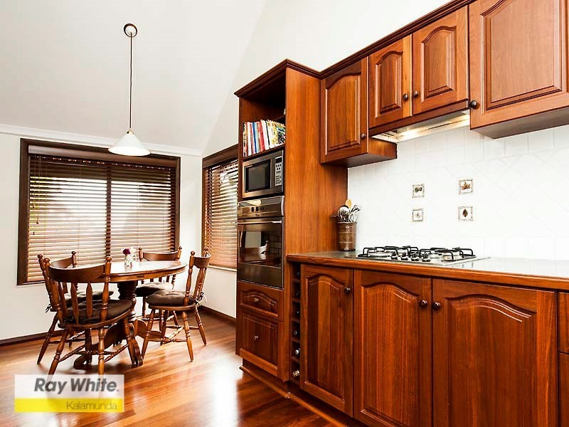 16 Jones Street, Kalamunda WA 6076