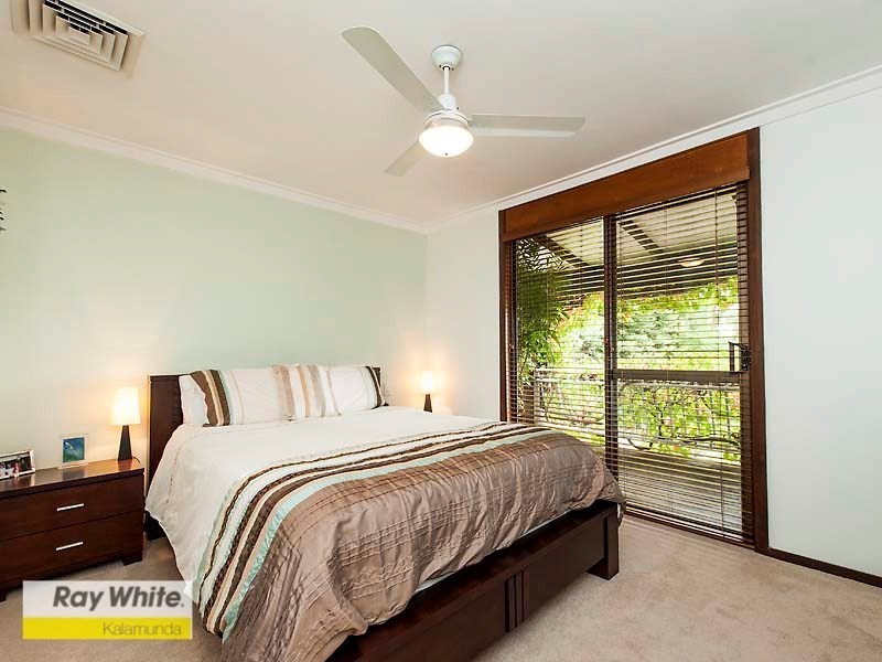 16 Jones Street, Kalamunda WA 6076