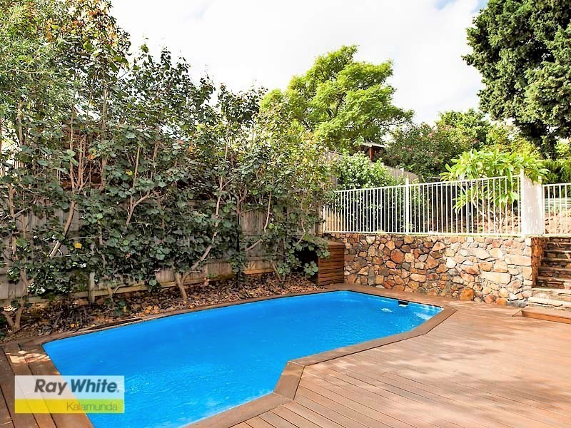 16 Jones Street, Kalamunda WA 6076