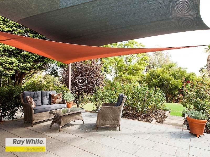 16 Jones Street, Kalamunda WA 6076