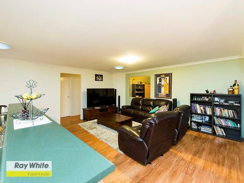 14 Sapphire Way, Maida Vale WA 6057