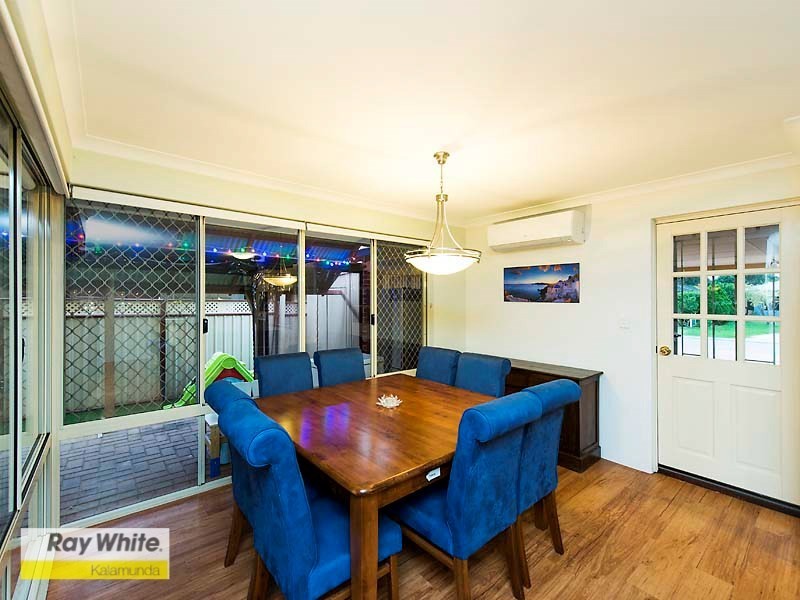 14 Sapphire Way, Maida Vale WA 6057