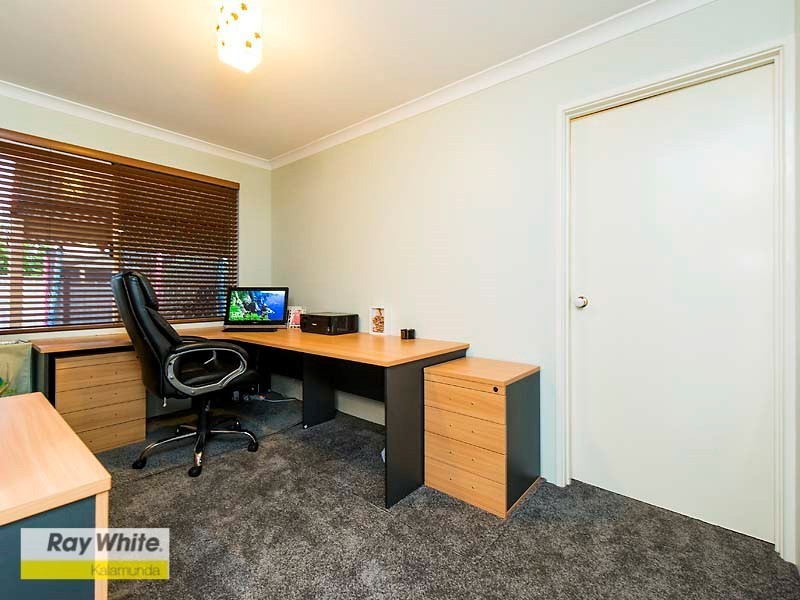 14 Sapphire Way, Maida Vale WA 6057