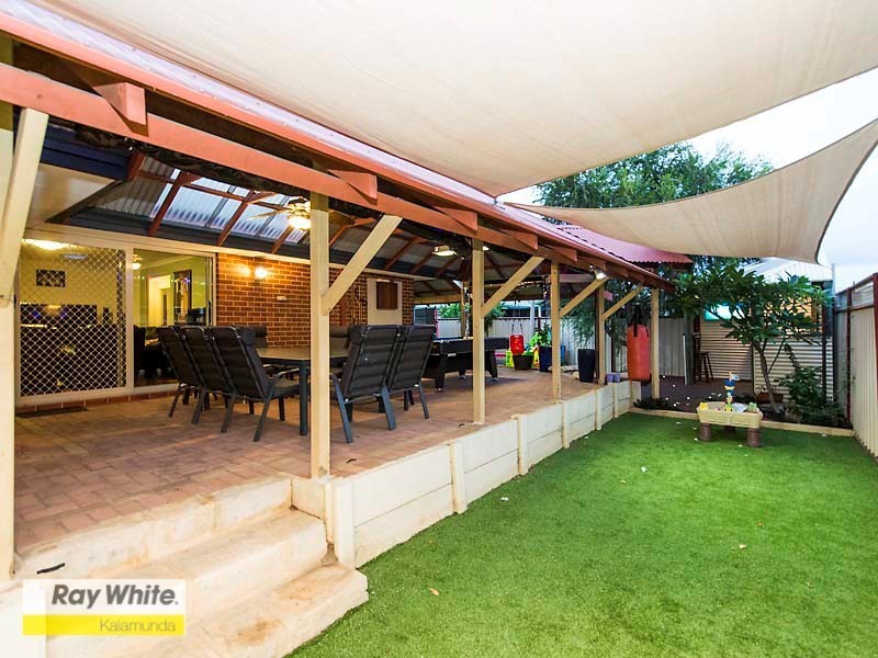 14 Sapphire Way, Maida Vale WA 6057