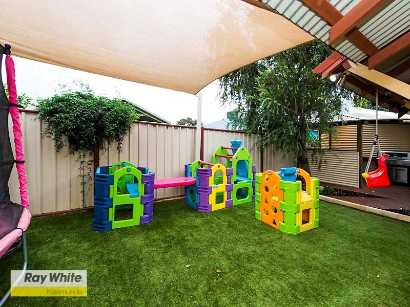 14 Sapphire Way, Maida Vale WA 6057