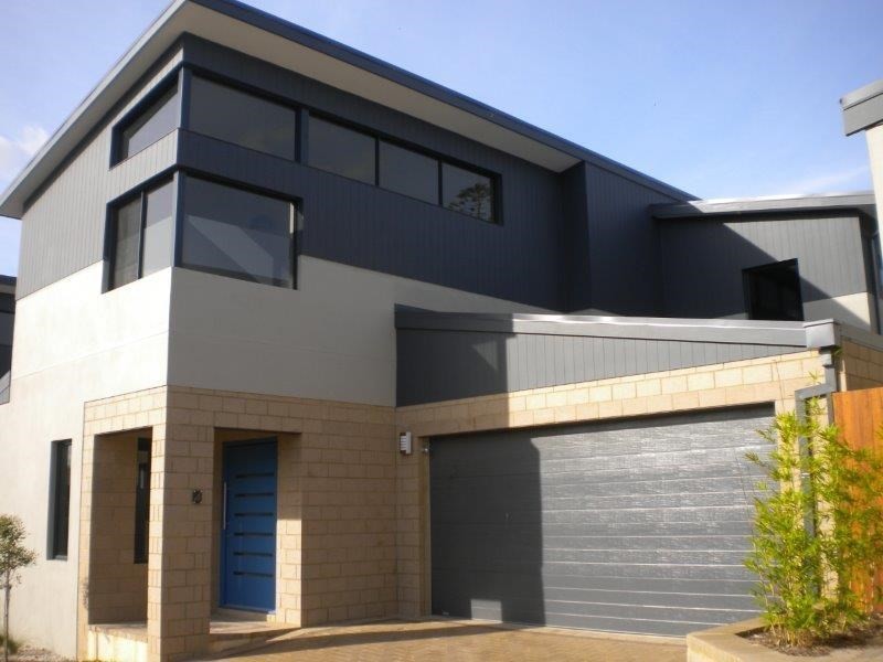 4/18 Heath Road, Kalamunda WA 6076