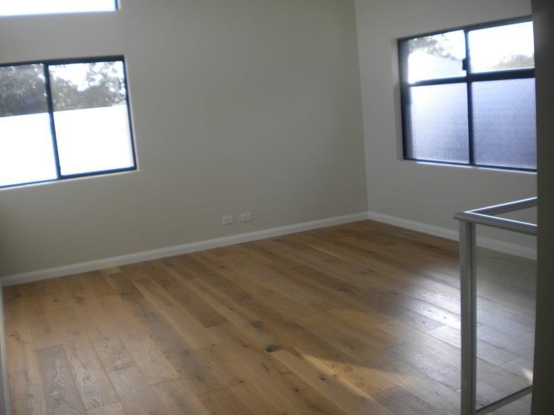 4/18 Heath Road, Kalamunda WA 6076