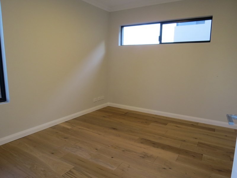 4/18 Heath Road, Kalamunda WA 6076