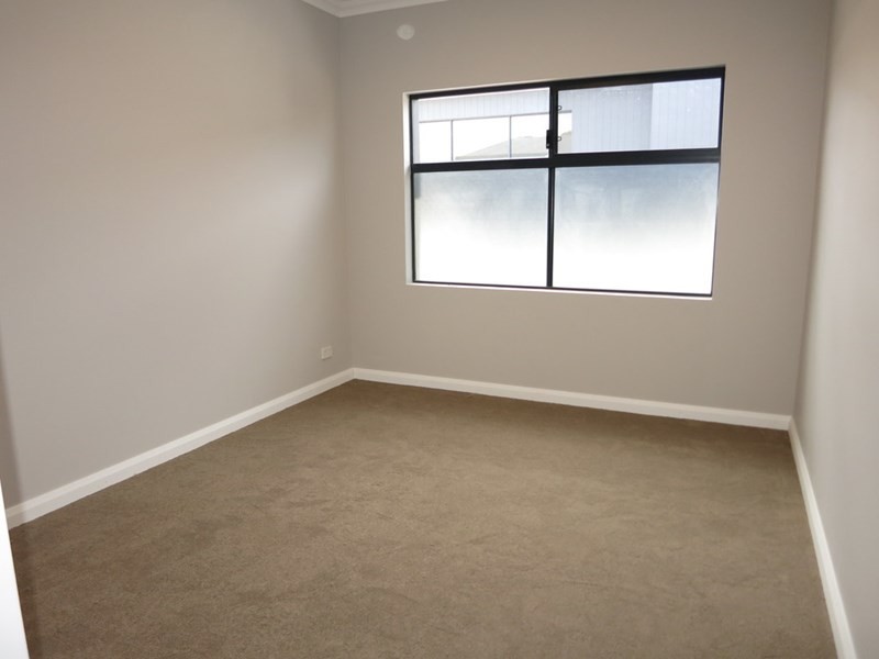 4/18 Heath Road, Kalamunda WA 6076