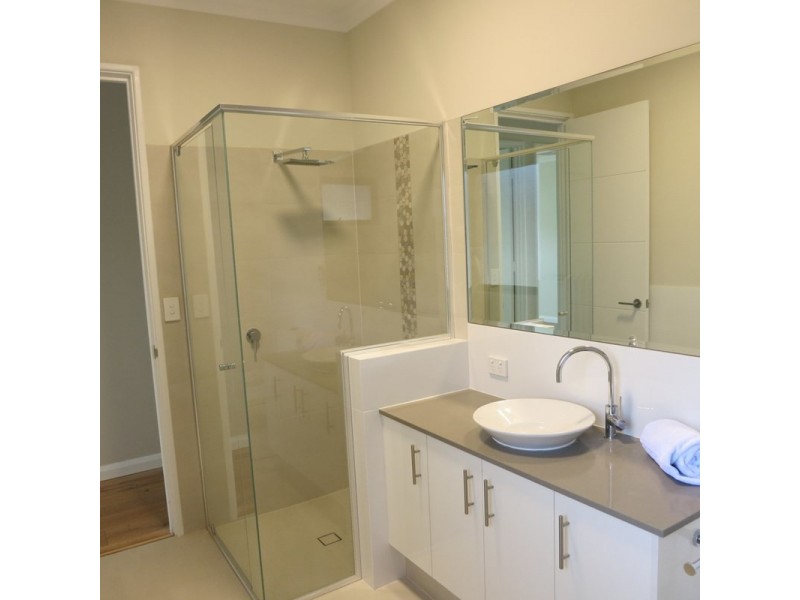 4/18 Heath Road, Kalamunda WA 6076