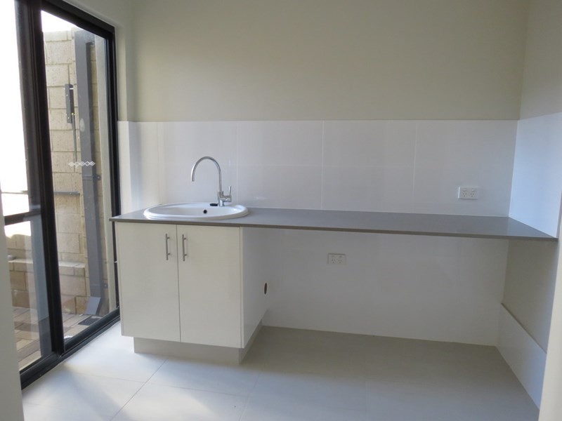 4/18 Heath Road, Kalamunda WA 6076