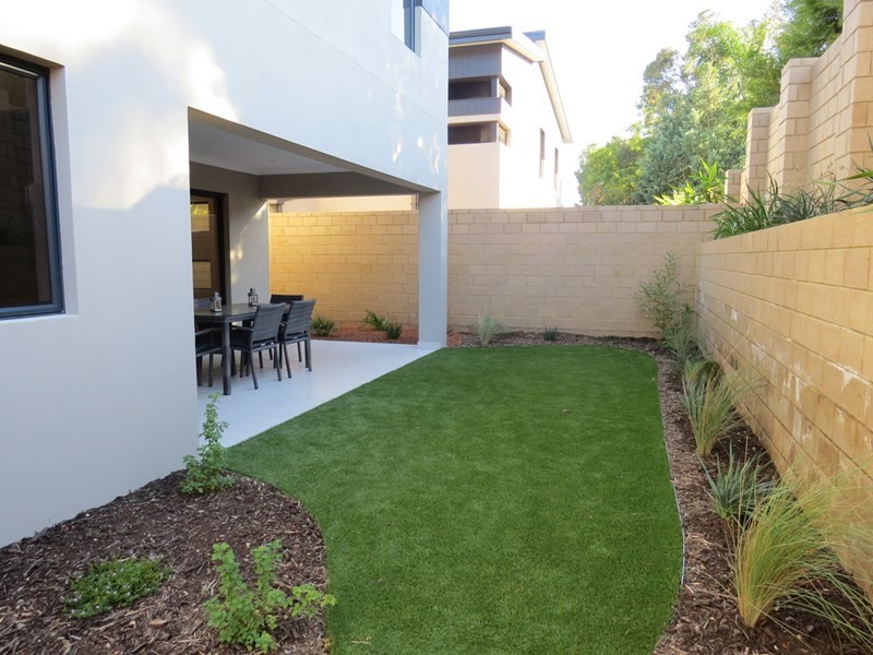 4/18 Heath Road, Kalamunda WA 6076