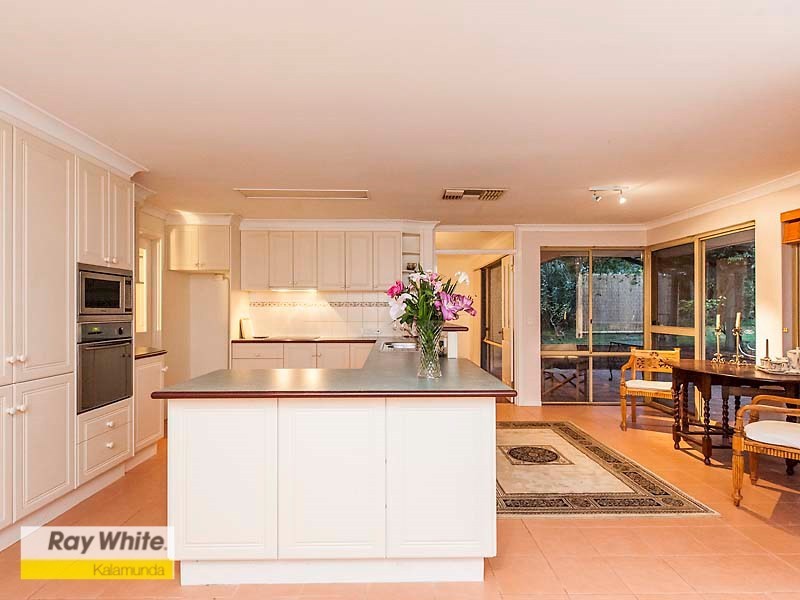 33 Peoples Avenue, Gooseberry Hill WA 6076