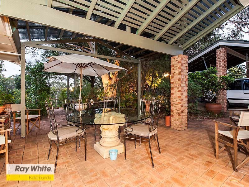 33 Peoples Avenue, Gooseberry Hill WA 6076