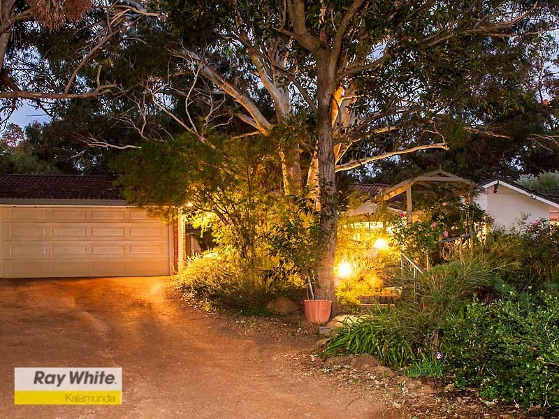 33 Peoples Avenue, Gooseberry Hill WA 6076