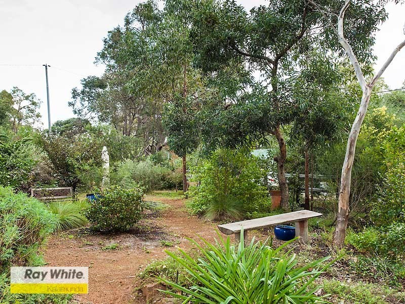 33 Peoples Avenue, Gooseberry Hill WA 6076