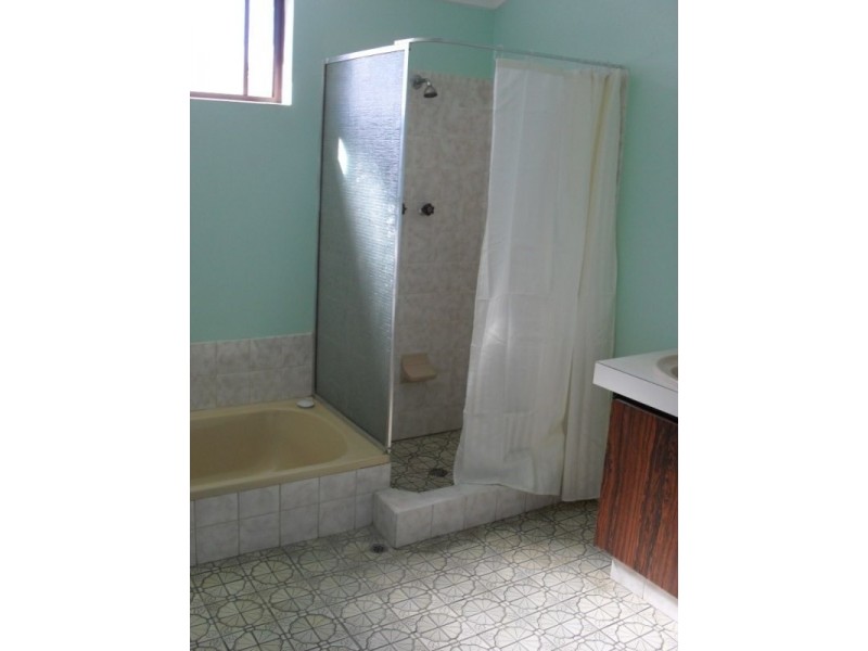 6 Mileti Road, Lesmurdie WA 6076