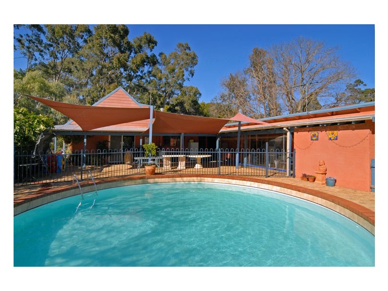 163 Railway Road, Gooseberry Hill WA 6076