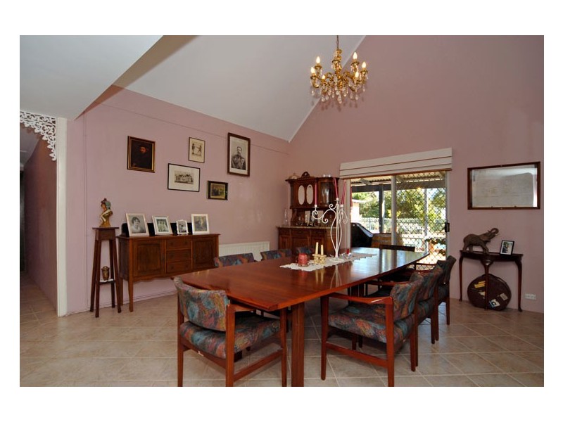 163 Railway Road, Gooseberry Hill WA 6076