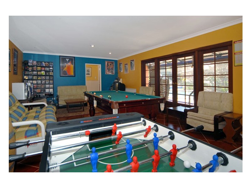 163 Railway Road, Gooseberry Hill WA 6076