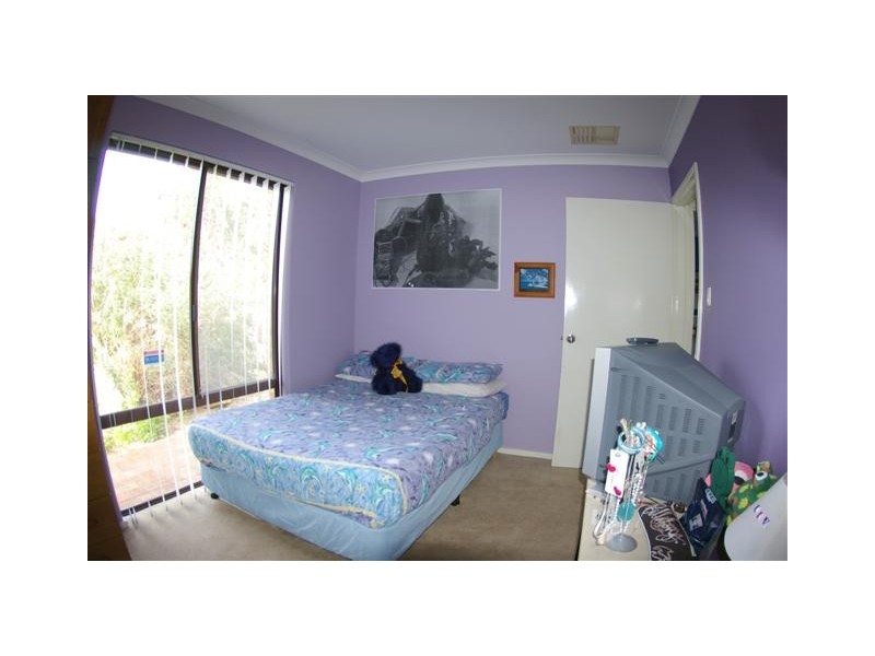 26 Sovereign Place, Forrestfield WA 6058