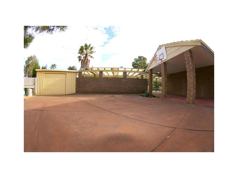 26 Sovereign Place, Forrestfield WA 6058