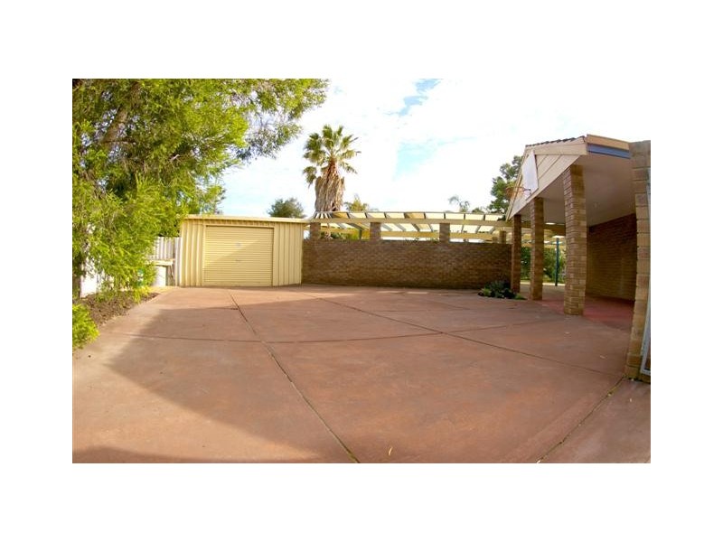 26 Sovereign Place, Forrestfield WA 6058