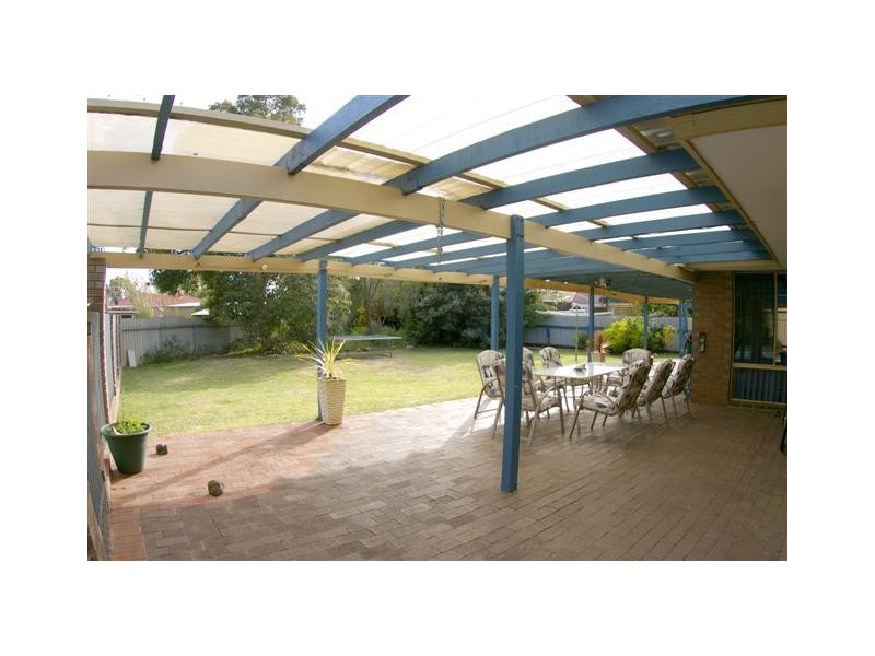 26 Sovereign Place, Forrestfield WA 6058