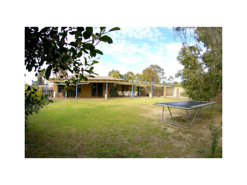 26 Sovereign Place, Forrestfield WA 6058